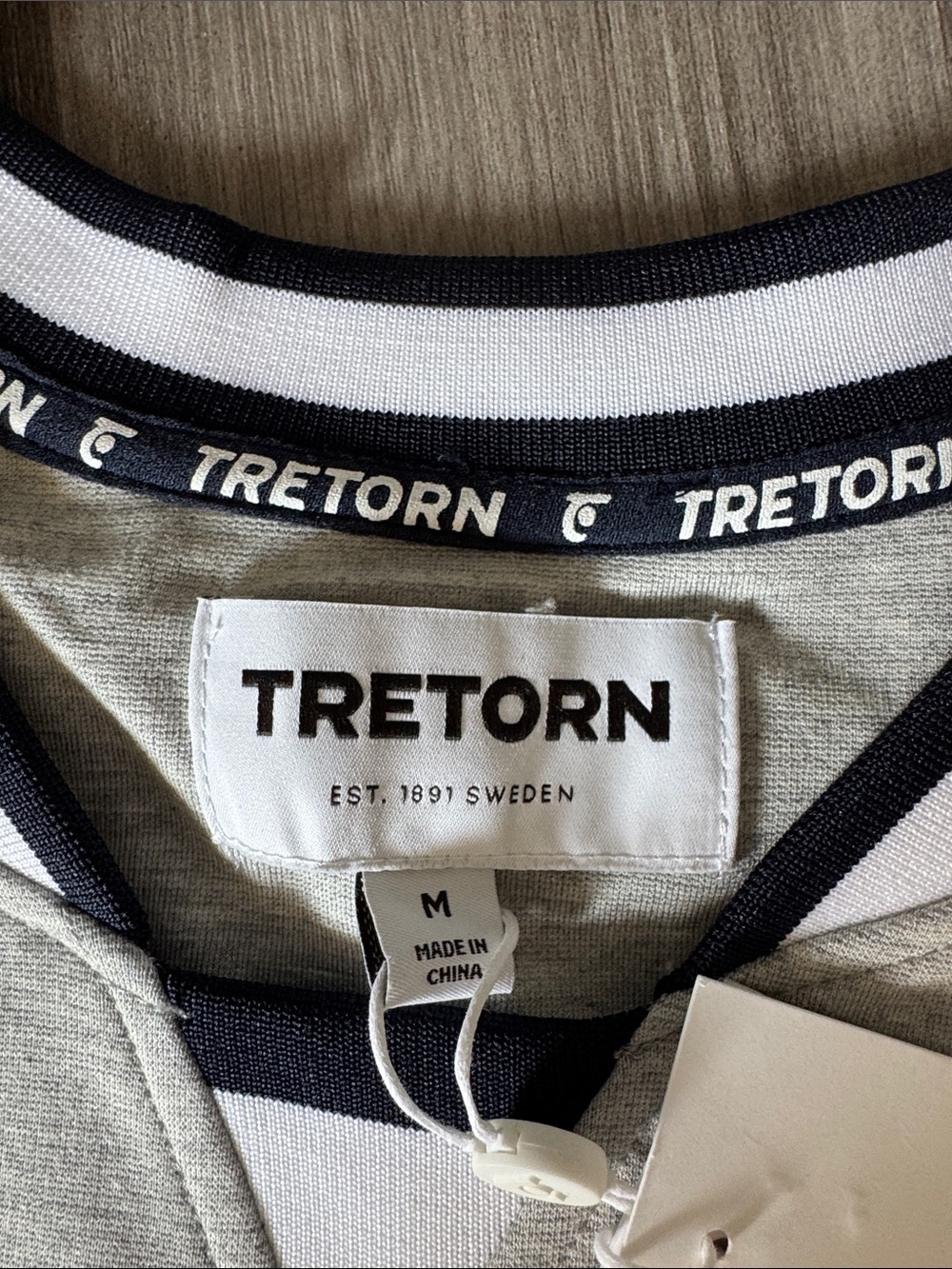 NEW Tretorn medium Anthropologie medium $89 logo shirt top flocked preppy NWT - Picture 4 of 7